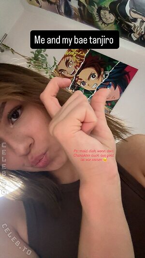 Emilyynl Nude Leaked Photo #21