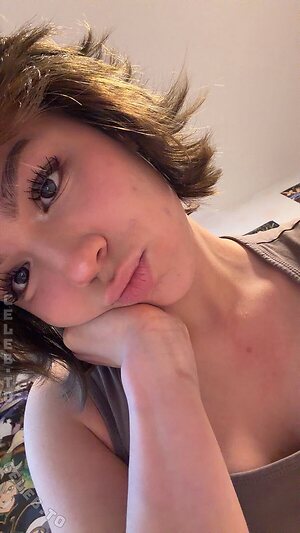 Emilyynl Nude Leaked Photo #26