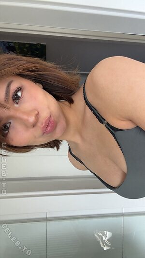 Emilyynl Nude Leaked Photo #29
