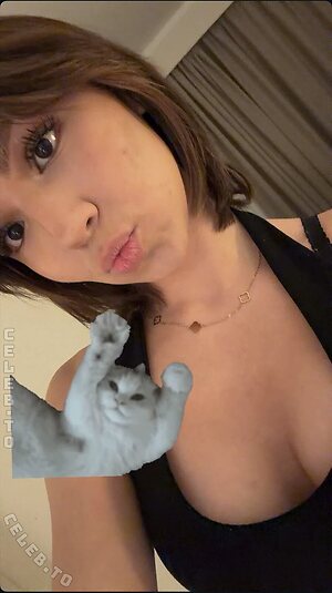 Emilyynl Nude Leaked Photo #35