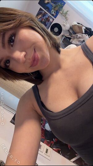 Emilyynl Nude Leaked Photo #36