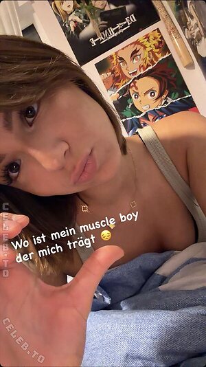 Emilyynl Nude Leaked Photo #44