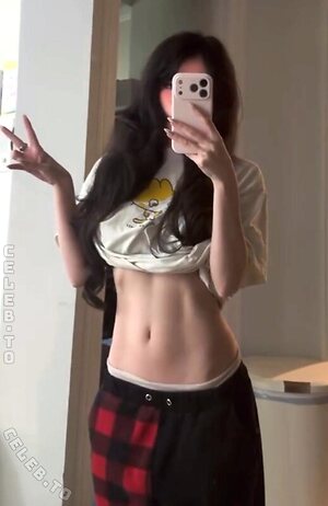 Emiru Nude Leaked Photo #80