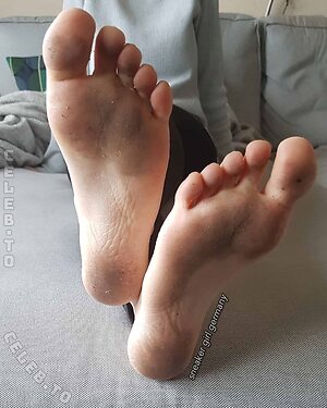 Emma Elba Nude Leaked Photo #6