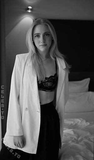Emma Marie Wehner Nude Leaked Photo #2