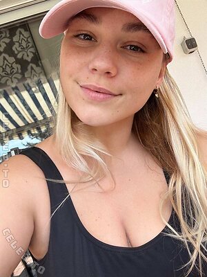 Emmadizzy / Emma_arty Nude Leaked Photo #18