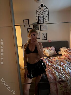 emx.neli Nude Leaked Photo #15
