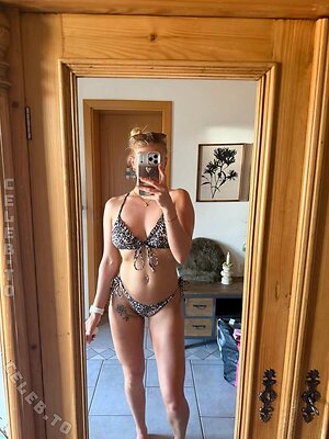 emx.neli Nude Leaked Photo #26