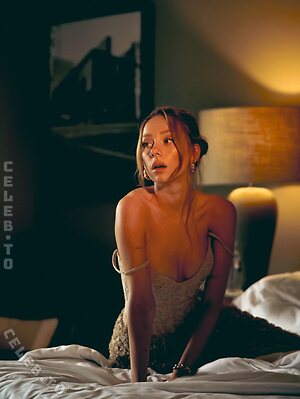 Ester Expósito Nude Leaked Photo #26