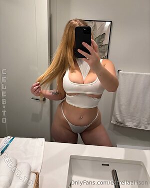 Estrella Allison Nude Leaked Photo #40