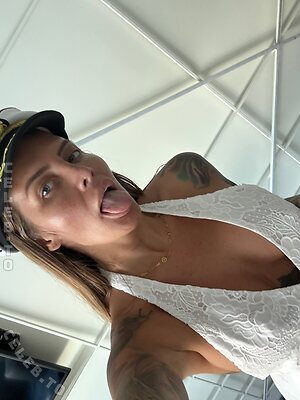 evelynuncovered Nude Leaked Photo #43