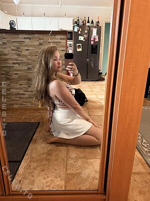 Evviepp Nude Leaked Photo #18
