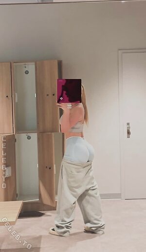 evx.rnk Nude Leaked Photo #15