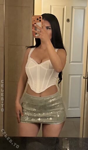 faatima.aal Nude Leaked Photo #17