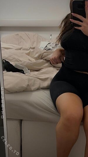 Faye.sxh Nude Leaked Photo #123