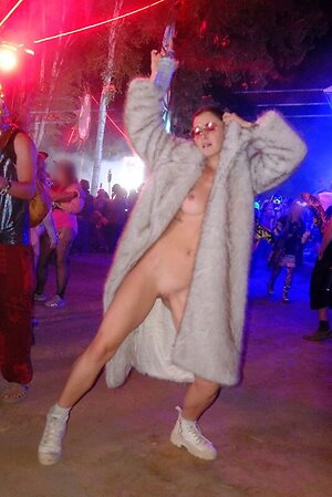 FlashingEmma Nude Leaked Photo #104