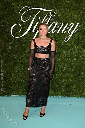 Florence Pugh photo
