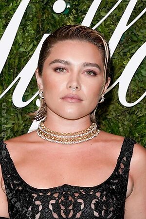 Florence Pugh photo