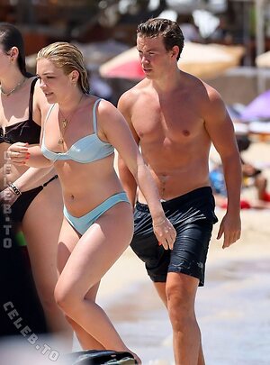 Florence Pugh photo