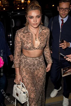 Florence Pugh photo