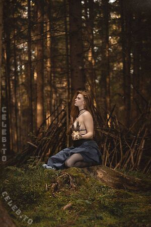 Foxydirndl Nude Leaked Photo #15