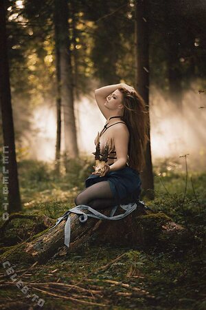 Foxydirndl photo