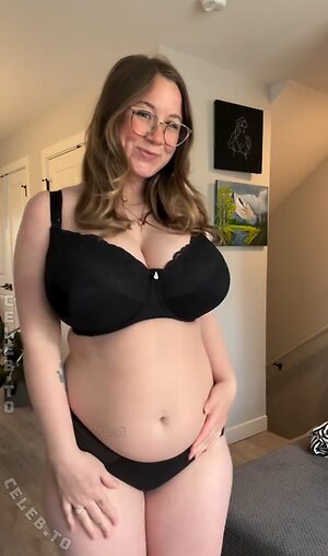 Fullerbustbestie Nude Leaked Photo #62