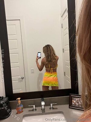 Gabbie Carter photo