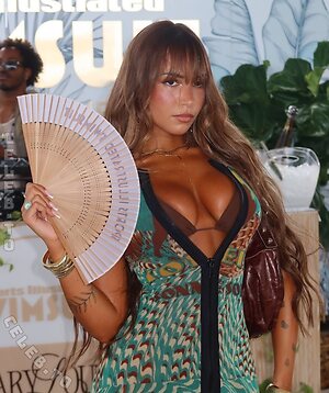 Gabriela Moura Nude Leaked Photo #171