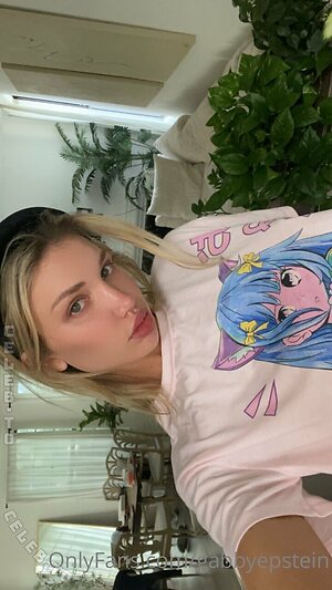Gabrielle Epstein photo