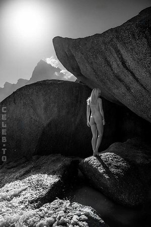Genevieve Morton Nude Leaked Photo #133