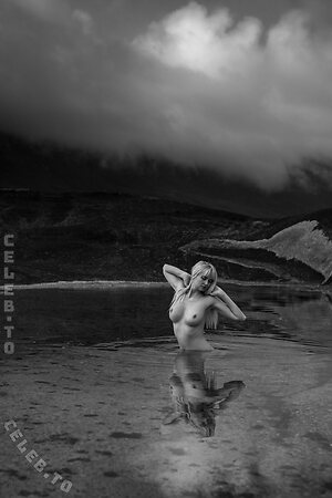 Genevieve Morton Nude Leaked Photo #160