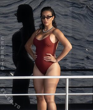 Georgina Rodriguez Hernández Nude Leaked Photo #36