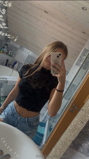 gerade_freche_18 Nude Leaked Photo #8