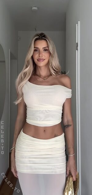 Gerda Lewis Nude Leaked Photo #38