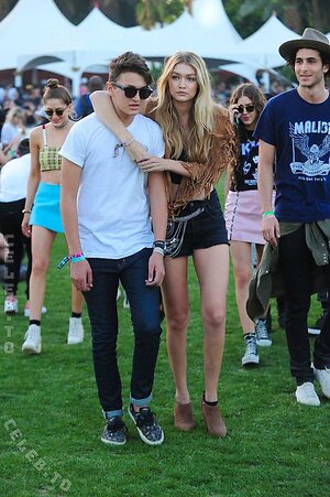 Gigi Hadid Nude Leaked Photo #89