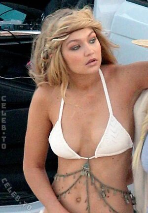 Gigi Hadid Nude Leaked Photo #242