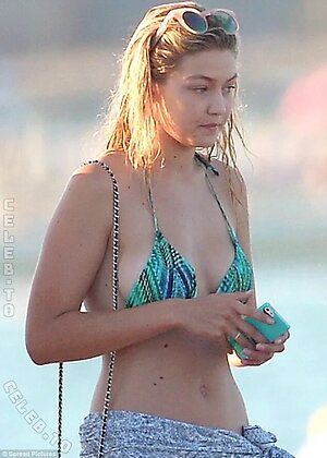 Gigi Hadid photo