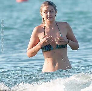 Gigi Hadid photo