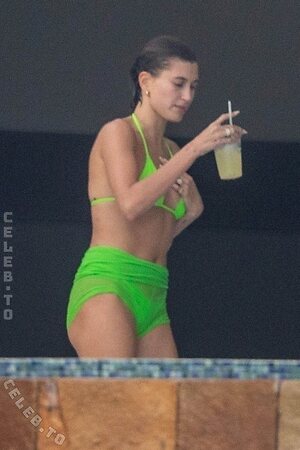 Hailey Bieber Nude Leaked Photo #101