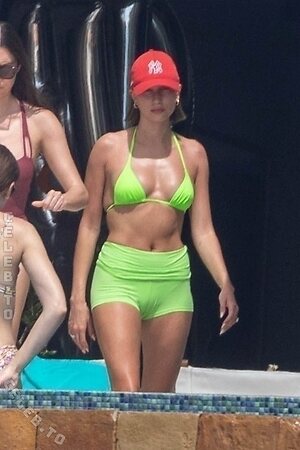 Hailey Bieber Nude Leaked Photo #104