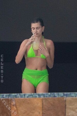 Hailey Bieber Nude Leaked Photo #116
