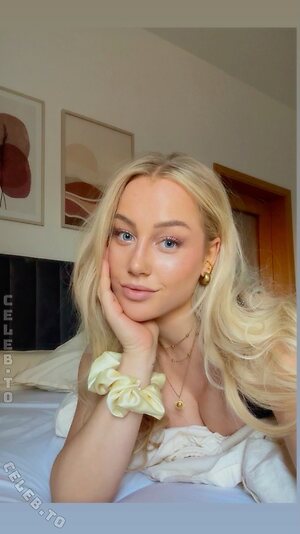 Hannaahlenii Nude Leaked Photo #6