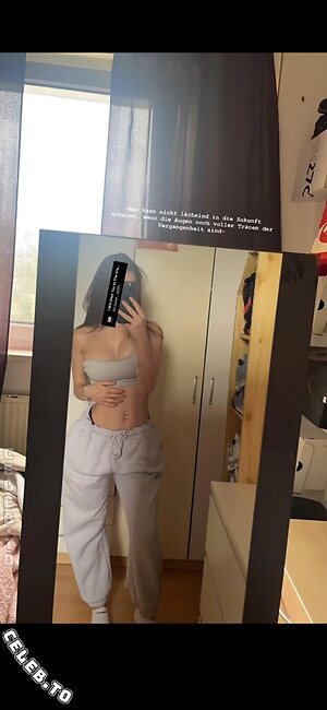 hannahluisienne Nude Leaked Photo #65