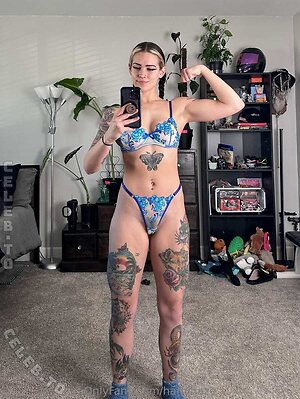 Harlyhaze Nude Leaked Photo #4