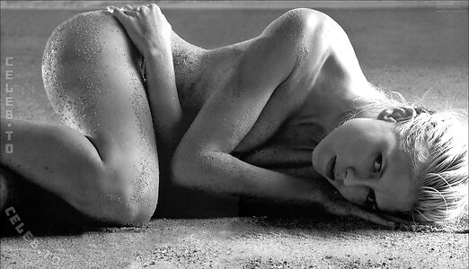 Heidi Klum Nude Leaked Photo #452