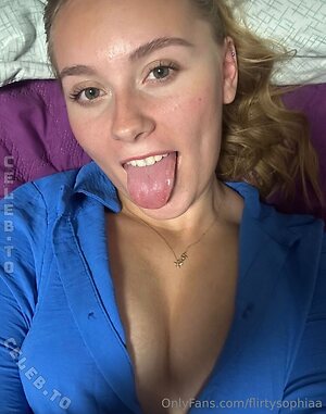 HeiligeJulia Nude Leaked Photo #9
