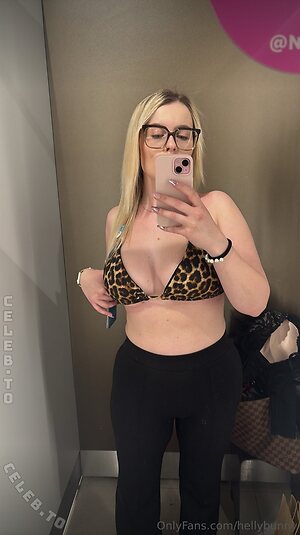Hellybunny Nude Leaked Photo #20