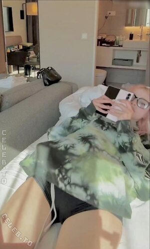 HoneyPuu Nude Leaked Photo #91