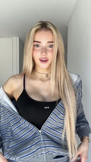 HoneyPuu Nude Leaked Photo #192